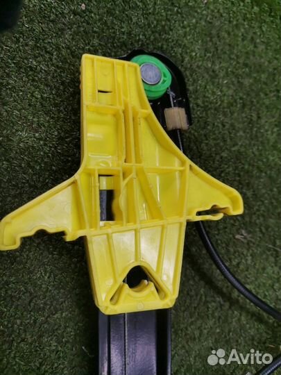 Стеклоподъемник задний левый Volkswagen Polo MK5