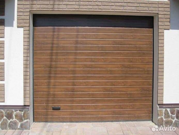 Утепленные секционные гаражные ворота Alutech Prestige 2500х2125 мм