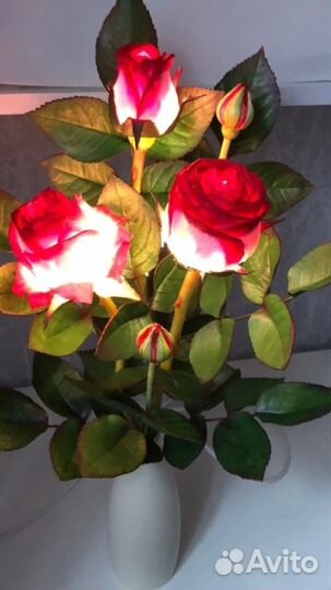 Светильник розы настольный