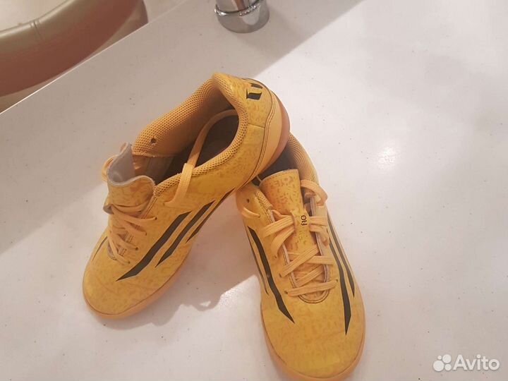 Adidas кроссовки