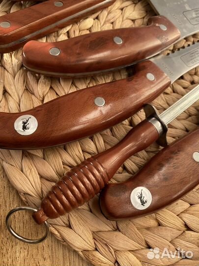 Набор кухонных ножей и аксессуаров