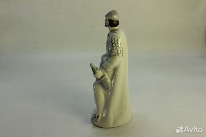 Фарфоровая статуэтка Александр Невский