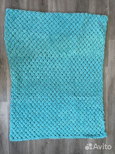 Плед вязаный из ализе пуфи