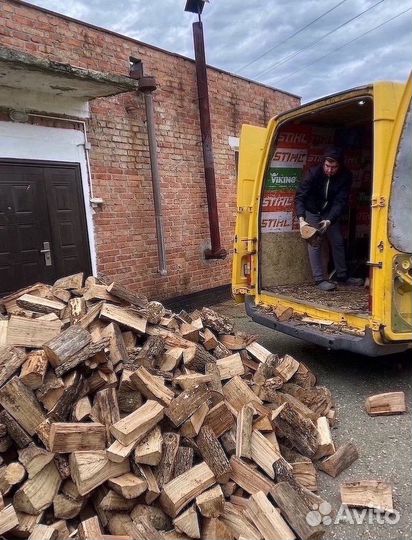 Дрова колотые дуб