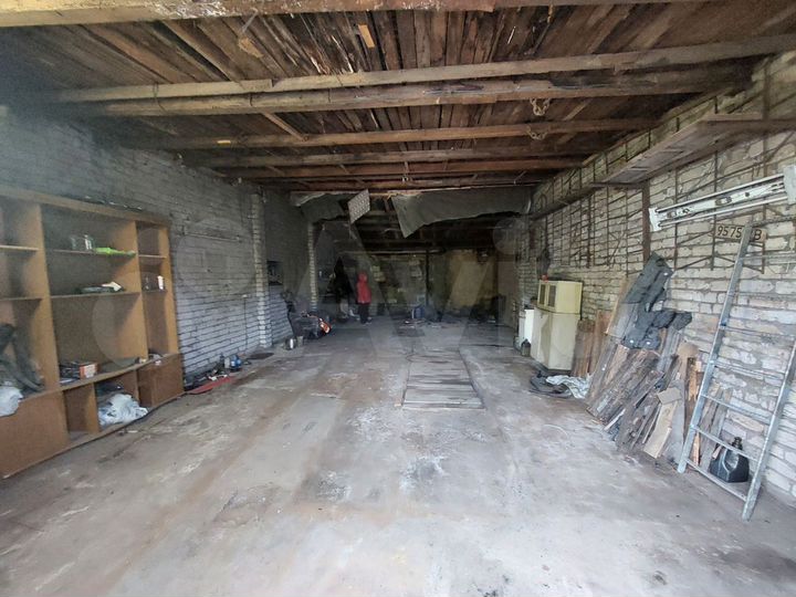 Гараж, > 30 м²