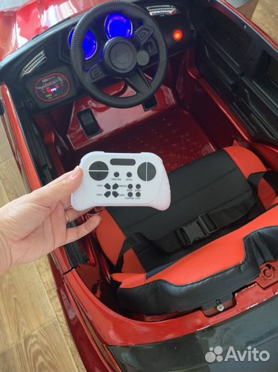 Электромобиль Порш 211 красный Новый