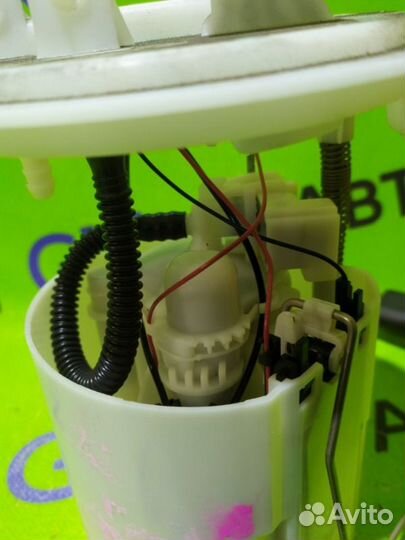 Бензонасос Renault Megane BZ0G M4RF713 2011