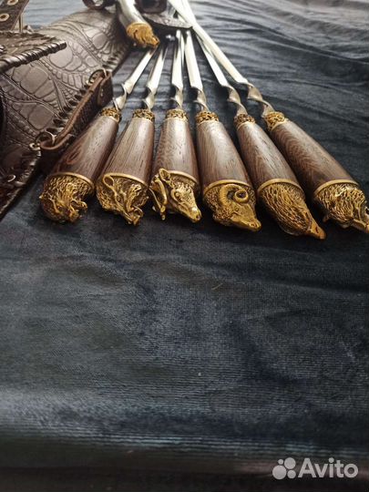 Набор шампуров в кожаном колчане