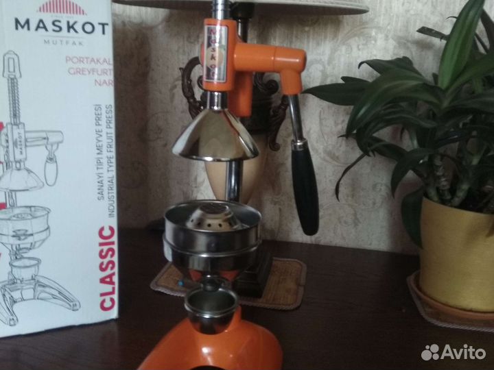 Соковыжималка для цитрусовых