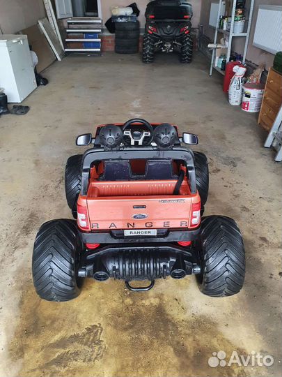 Продам детский электромобиль