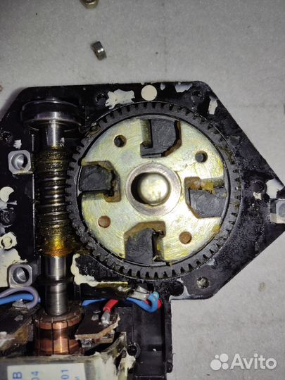 Мотор (моторедуктор) стеклоподъемника левый