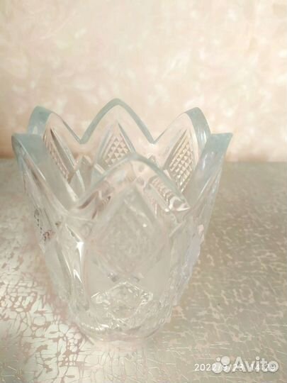 Хрустальная ваза