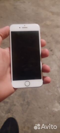 Телефон iPhone 7