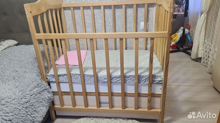 Детская кроватка с ящиком