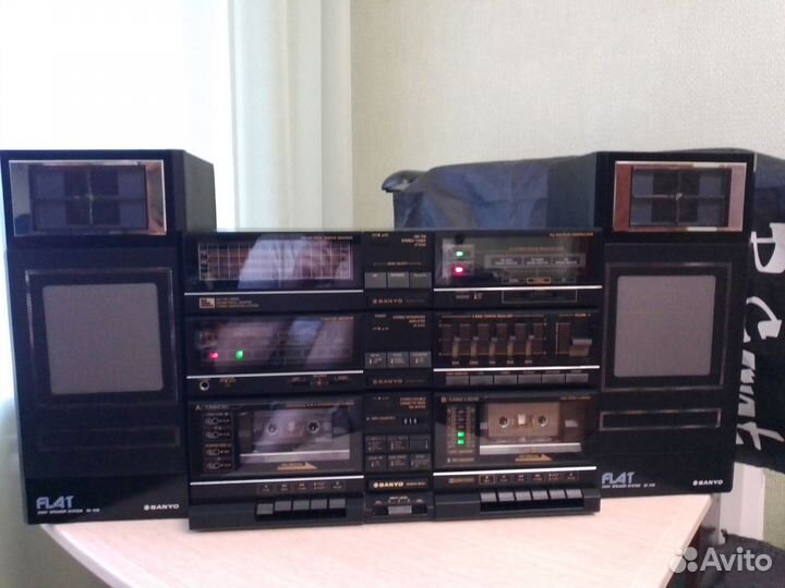 Музыкальный центр с винилом Sanyo T6100