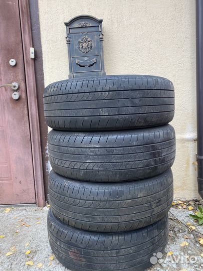 Bridgestone Dueler H/L 33A 235/55 R20 102