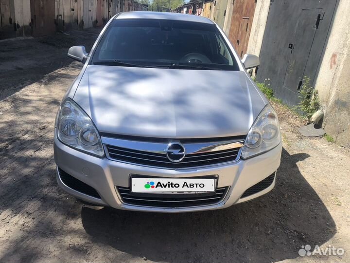 Opel Astra 1.6 МТ, 2011, 189 000 км