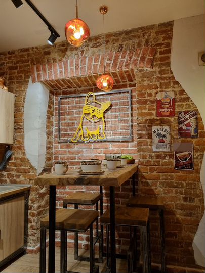 2-к. квартира, 55 м², 2/4 эт.