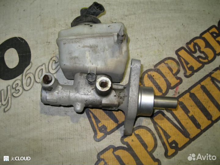 Главный тормозной цилиндр на renault logan LS0G/LS
