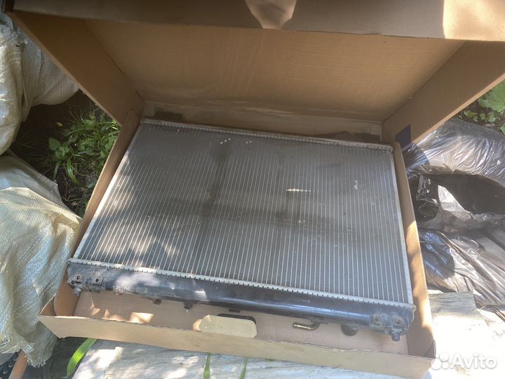 Радиатор охлаждения на suzuki grand vitara 3