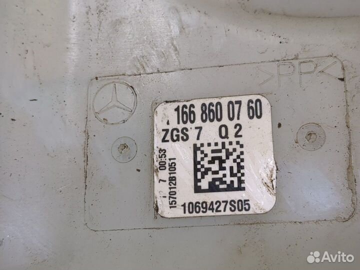 Бачок омывателя Mercedes GLE W166, 2017