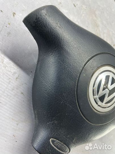 Подушка безопасности в рулевое колесо Volkswagen
