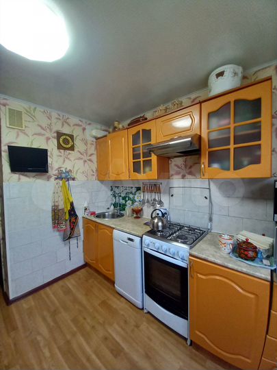 2-к. квартира, 52 м², 2/5 эт.