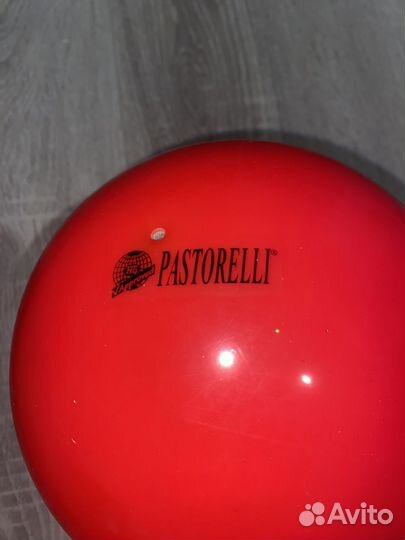 Гимнастический мяч 18