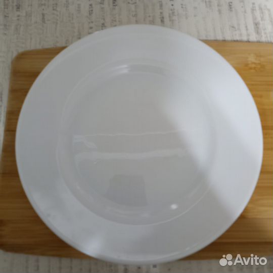 Тарелка в дереве