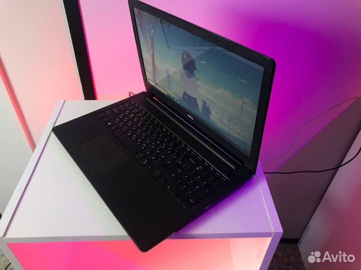 Ноутбук Dell:I3/12GB/SSD+HDD