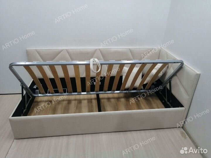 Детская кровать с ящиками