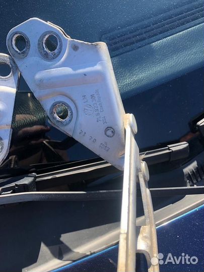 Петли капота 7L0 907 379D Volkswagen touareg