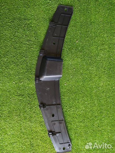 Накладка на телевизор Toyota Corolla 180