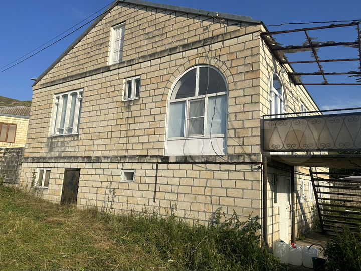 Дом 100 м² на участке 7 га