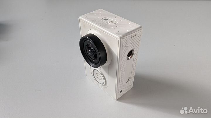 Экшин камера Xiaomi Yi