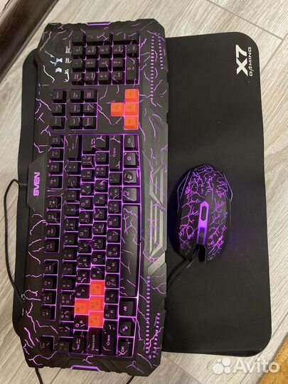 Игровая клавиатура+мышь+ковер под мышь