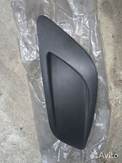 Заглушка бампера левая Focus 2 2004- новая ориг