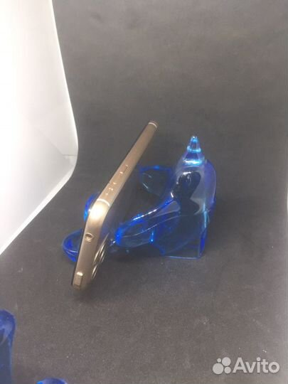 Оригинальные подставки под телефон