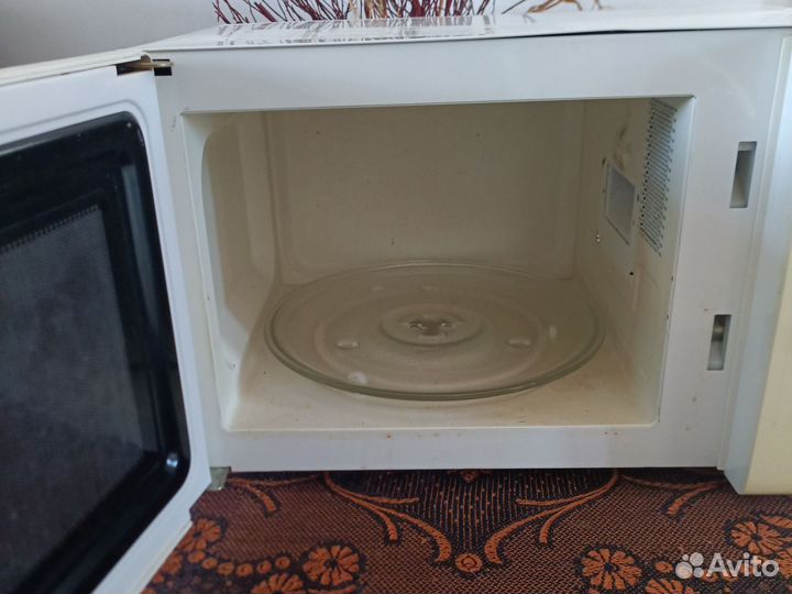 Микроволновая печь Elenberg