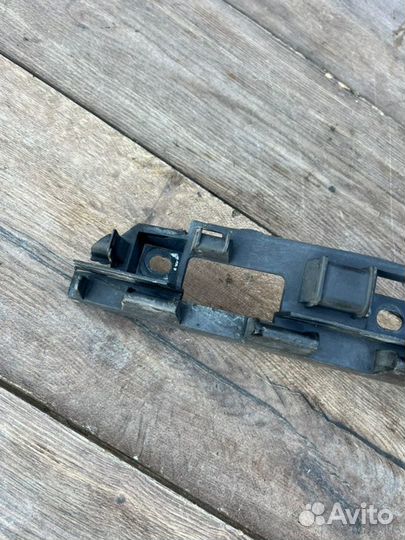 Крепление бампра заднее правое Bmw 7 E65 4.8 2006