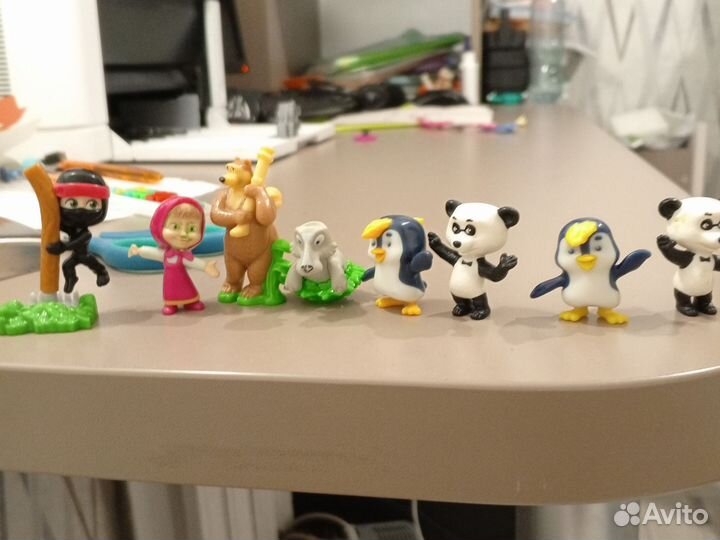 Подам коллекцию из киндера 