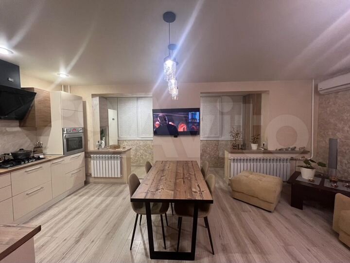 4-к. квартира, 104 м², 2/10 эт.