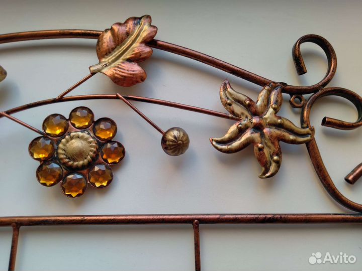 Новая вешалка настенная на 5 крючков металл