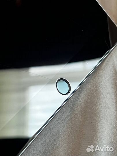 iPad pro 10,5 Wi-Fi + Cellular, 64 Гб, 2017 год