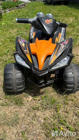 Детский квадроцикл на аккумуляторе