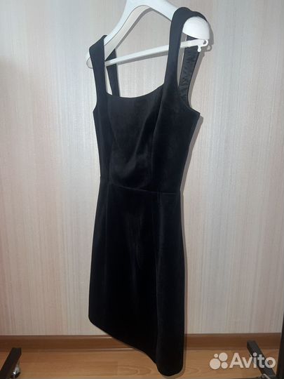 Маленькое черное платье