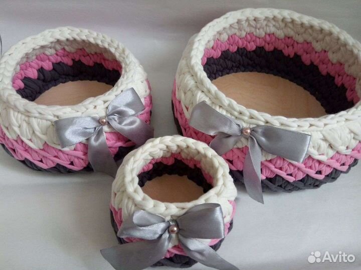 Вязанные корзинки