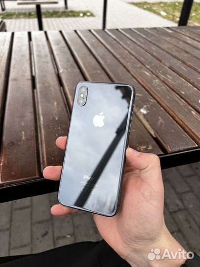 iPhone X, 64 ГБ