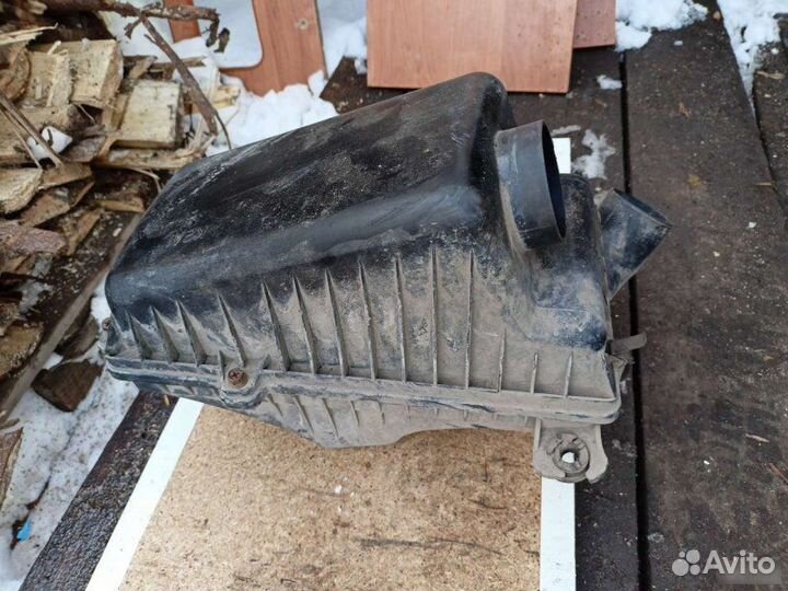 Корпус воздушного фильтра Kia Spectra