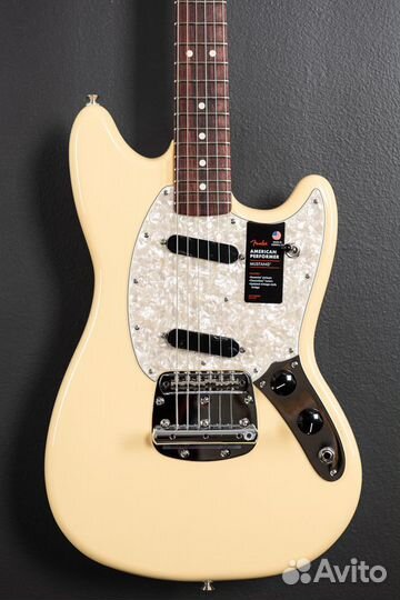 Fender American Performer Mustang